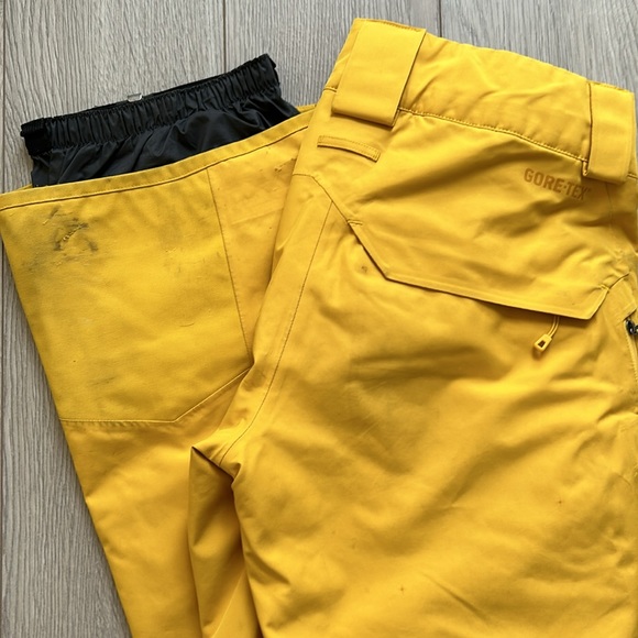 Patagonia insulated GORE-TEX ski pants - Picture 2 of 9